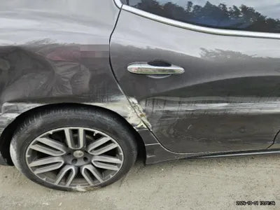 2015 maserati gibli VIN: