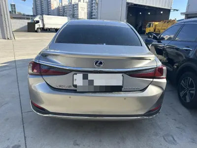 2018 Lexus ES 300 VIN: