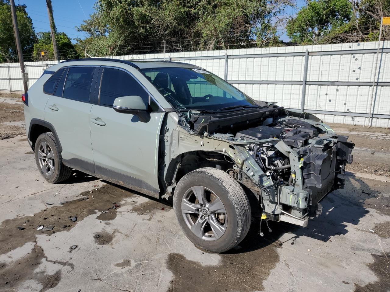 2022 TOYOTA RAV4 XLE VIN:2T3W1RFVXNW189824