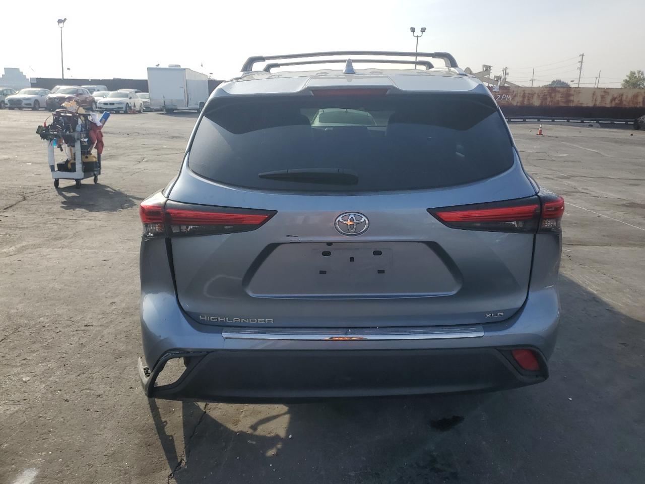 2022 TOYOTA HIGHLANDER XLE VIN:5TDHZRAH6NS098358