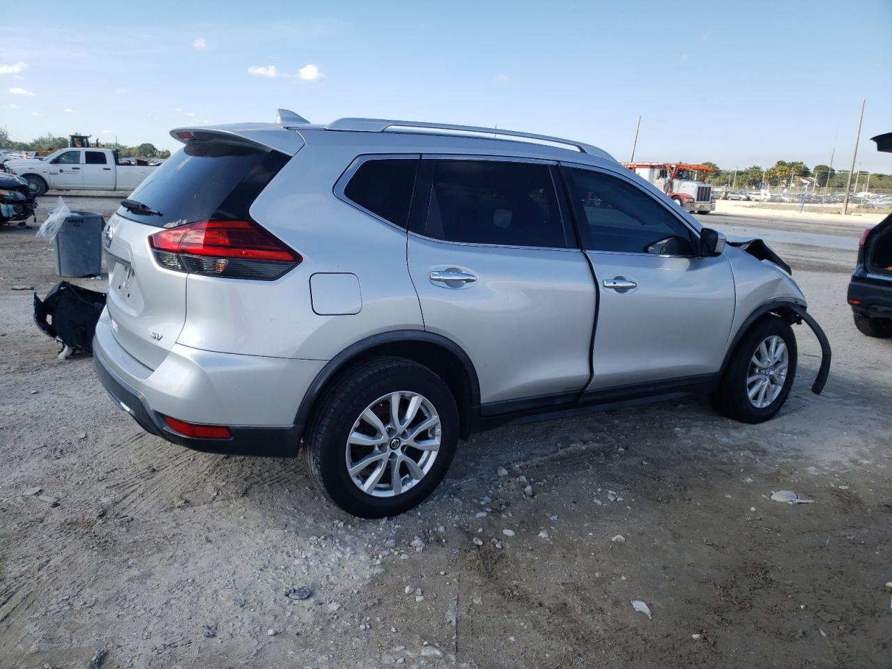 2017 NISSAN ROGUE S VIN:KNMAT2MT8HP589720