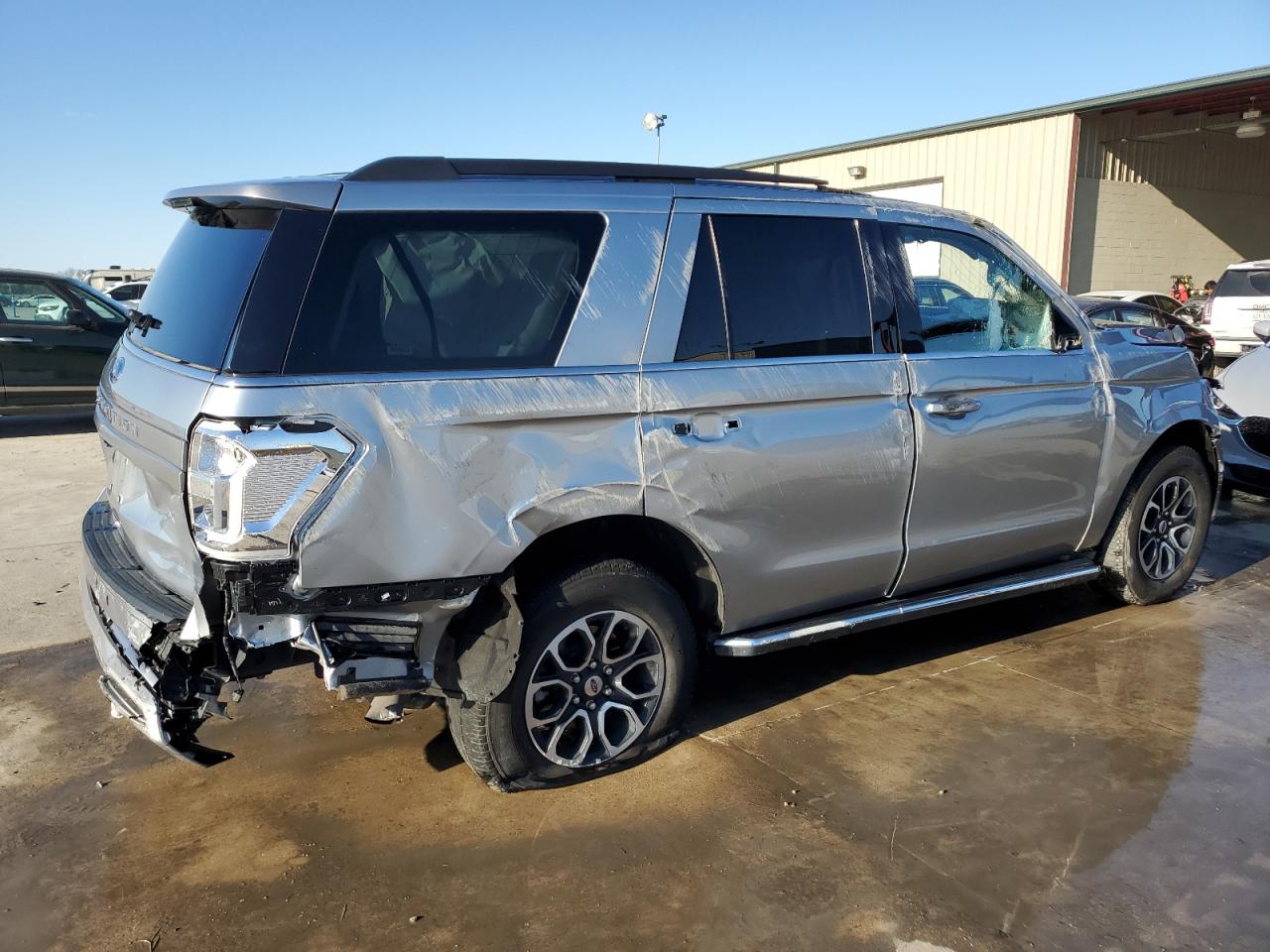 2023 FORD EXPEDITION XLT VIN:1FMJU1J82PEA55061