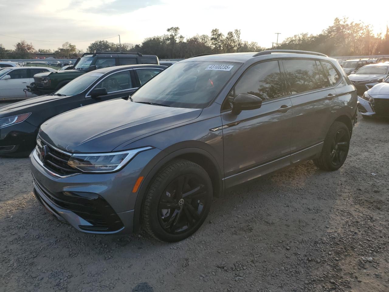 2024 VOLKSWAGEN TIGUAN SE R-LINE BLACK VIN:3VVCB7AX4RM103753