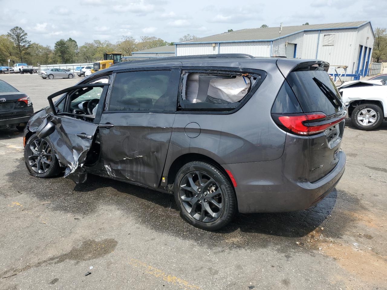 2022 CHRYSLER PACIFICA TOURING L VIN:2C4RC1BG8NR152314