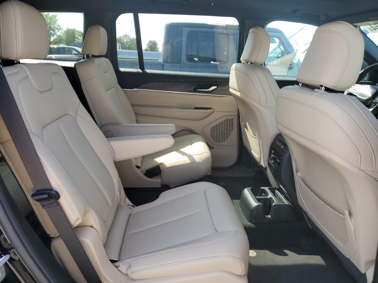 2024 JEEP GRAND CHEROKEE L LIMITED VIN:1C4RJKBG7R8936805