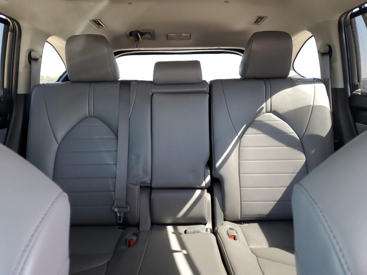 2022 TOYOTA HIGHLANDER XLE VIN:5TDGZRAH8NS557577