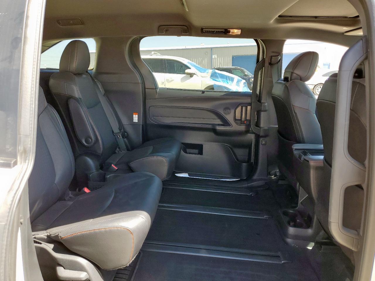 2023 TOYOTA SIENNA XSE VIN:5TDXSKFC2PS077885