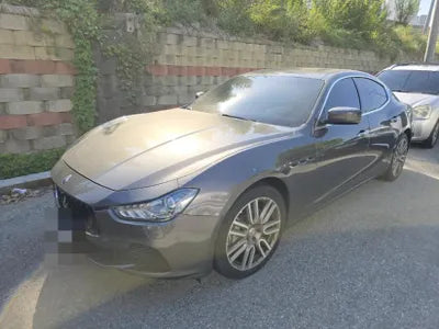 2015 maserati gibli VIN: