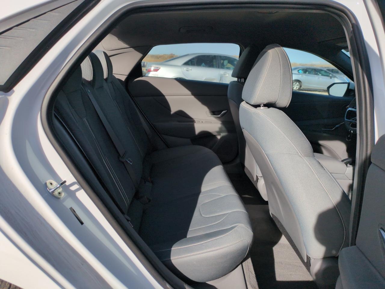 2023 HYUNDAI ELANTRA SEL VIN:5NPLM4AG7PH094380