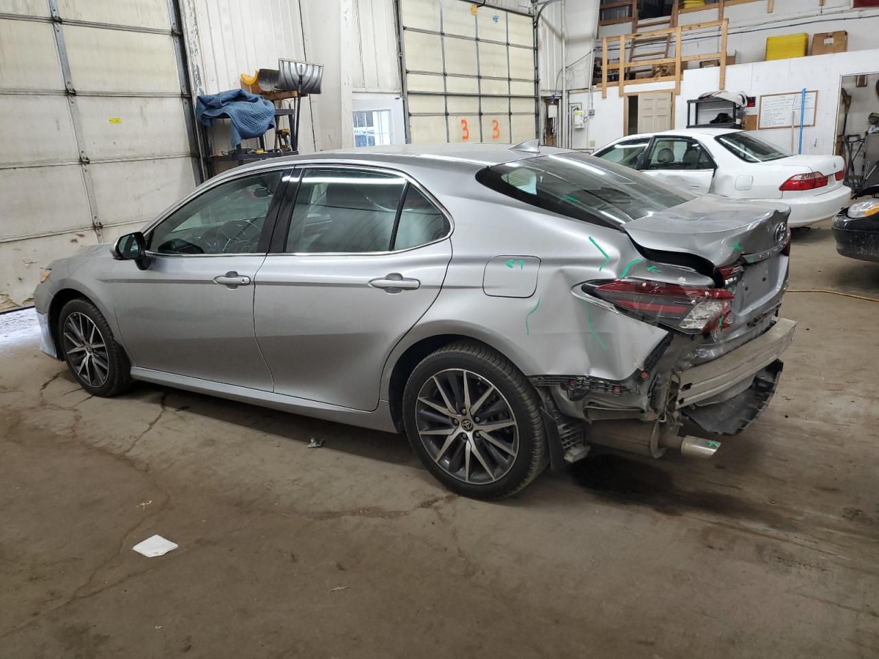 2022 TOYOTA CAMRY XLE VIN:4T1F31AK4NU593347