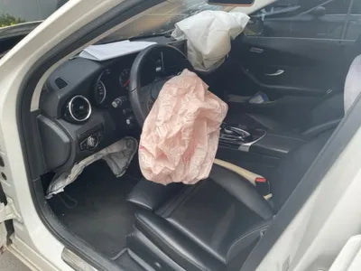 2016 Mercedes-Benz C 200 WDDWF3HB6HR232647 VIN:WDDWF3HB6HR232647