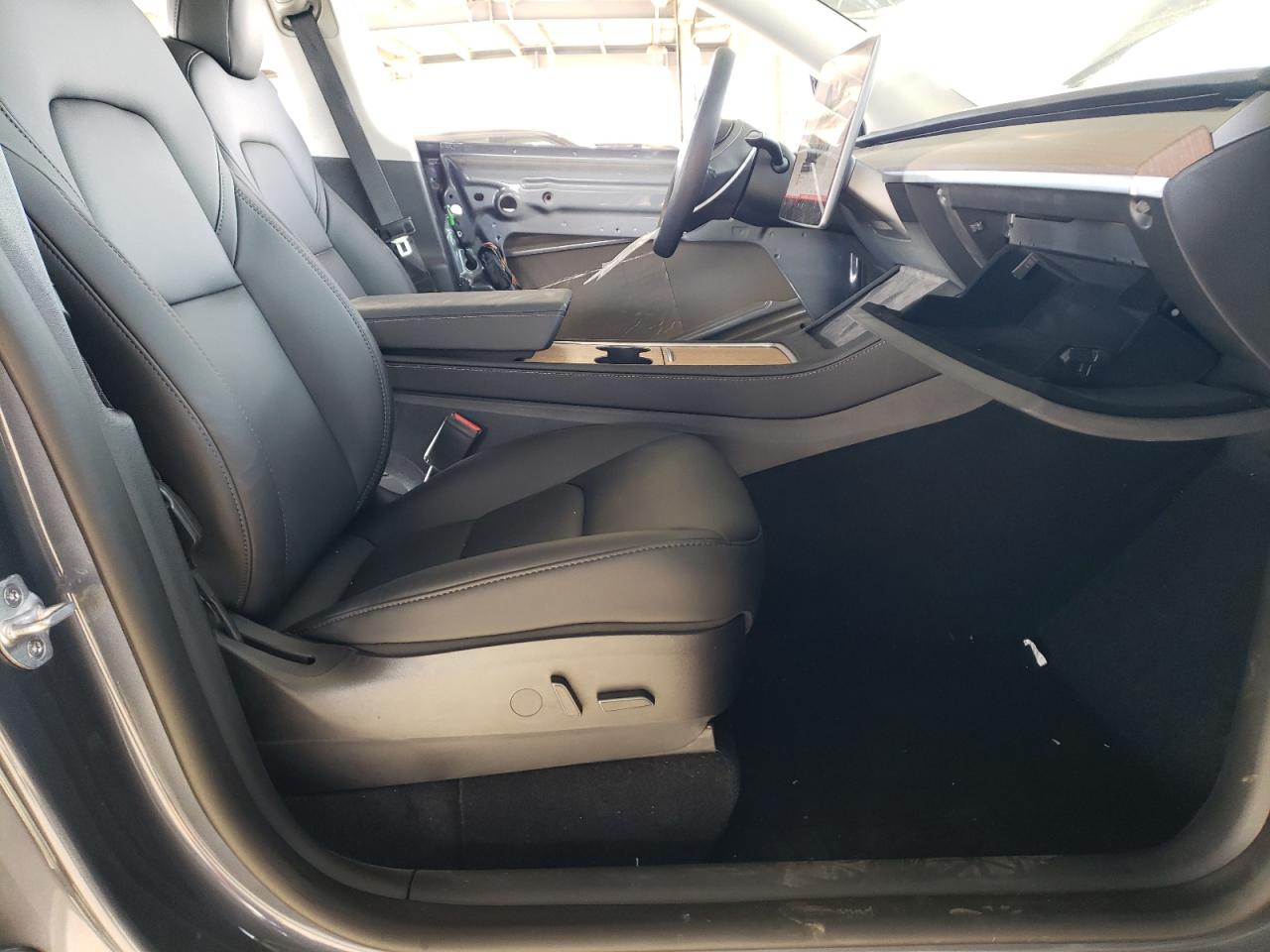 2022 TESLA MODEL Y  VIN:7SAYGDEE5NF552003