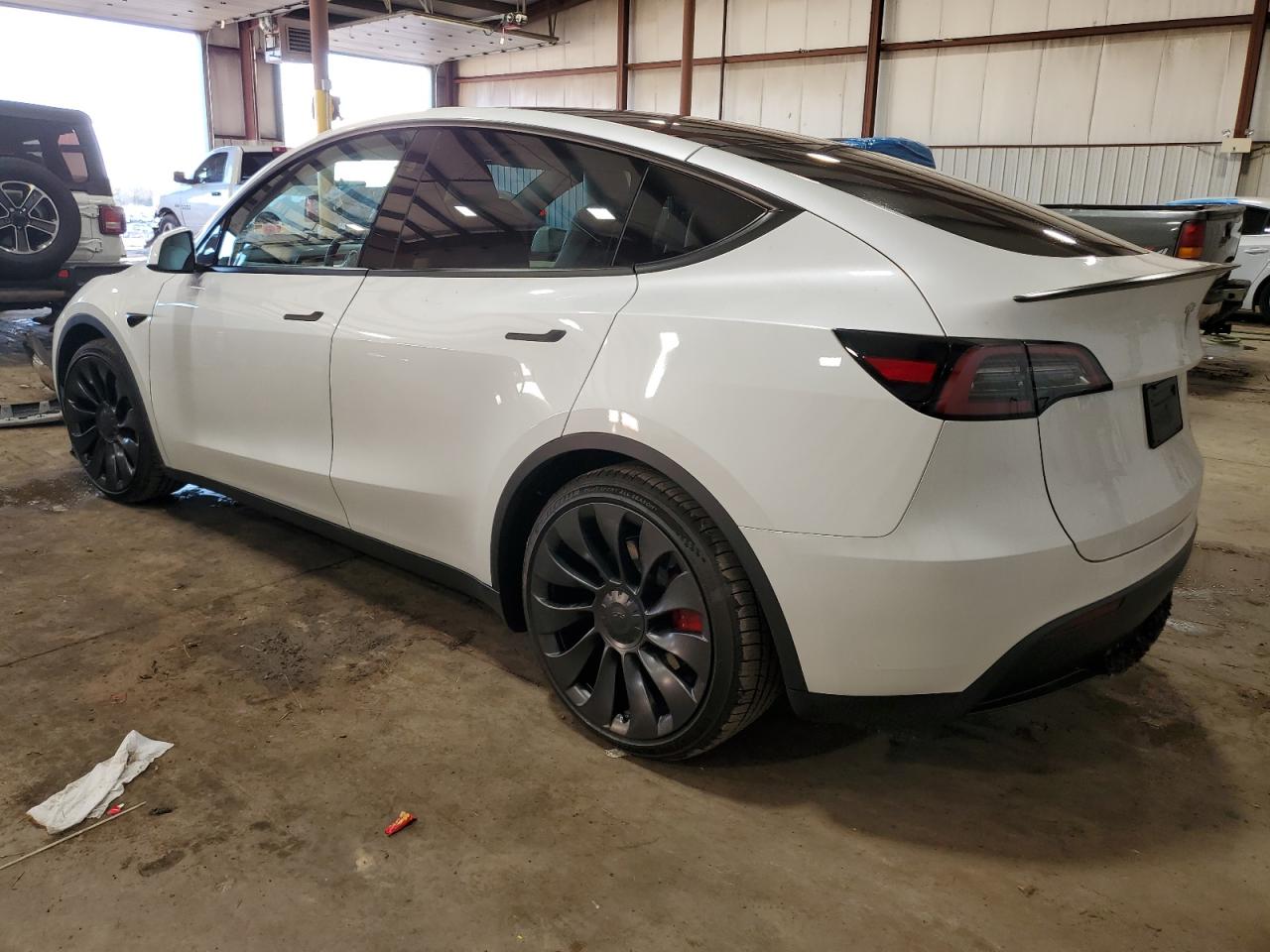2023 TESLA MODEL Y  VIN:7SAYGDEF1PF800632