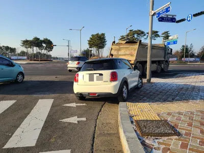 2015 MINI Cooper VIN: