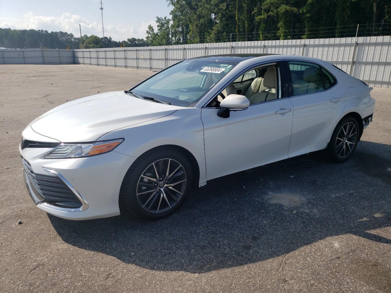 2022 TOYOTA CAMRY XLE VIN:4T1F11AKXNU075006