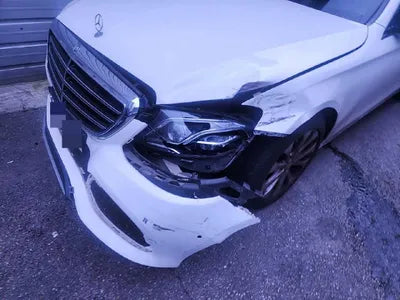 2016 Mercedes-Benz E 220 VIN: