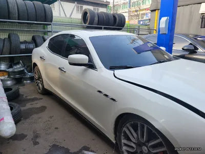 2015 Maserati Ghibli VIN: