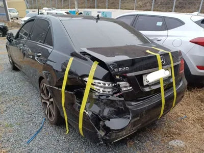 2015 Mercedes-Benz E 220 WDDHF0AB7FB163281 VIN:WDDHF0AB7FB163281