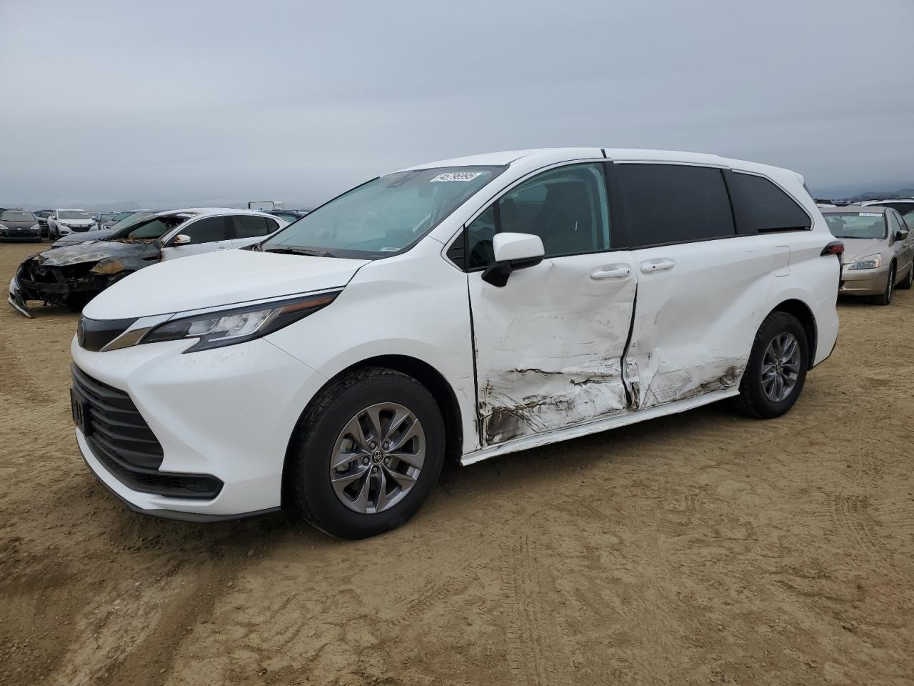 2022 TOYOTA SIENNA LE VIN:5TDKSKFC6NS070218