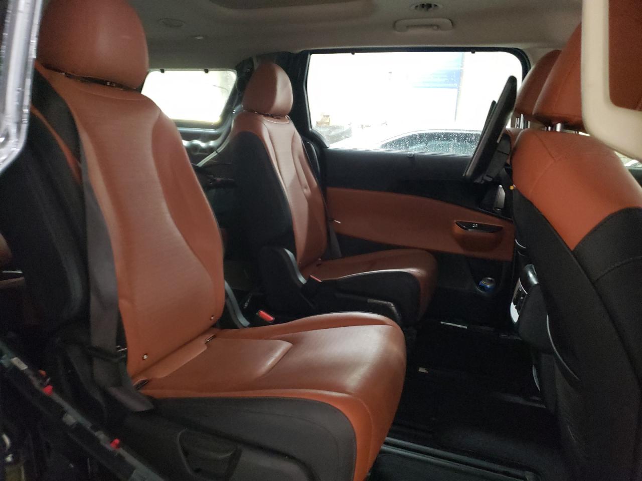 2024 KIA CARNIVAL SX VIN:KNDNE5H38R6304559