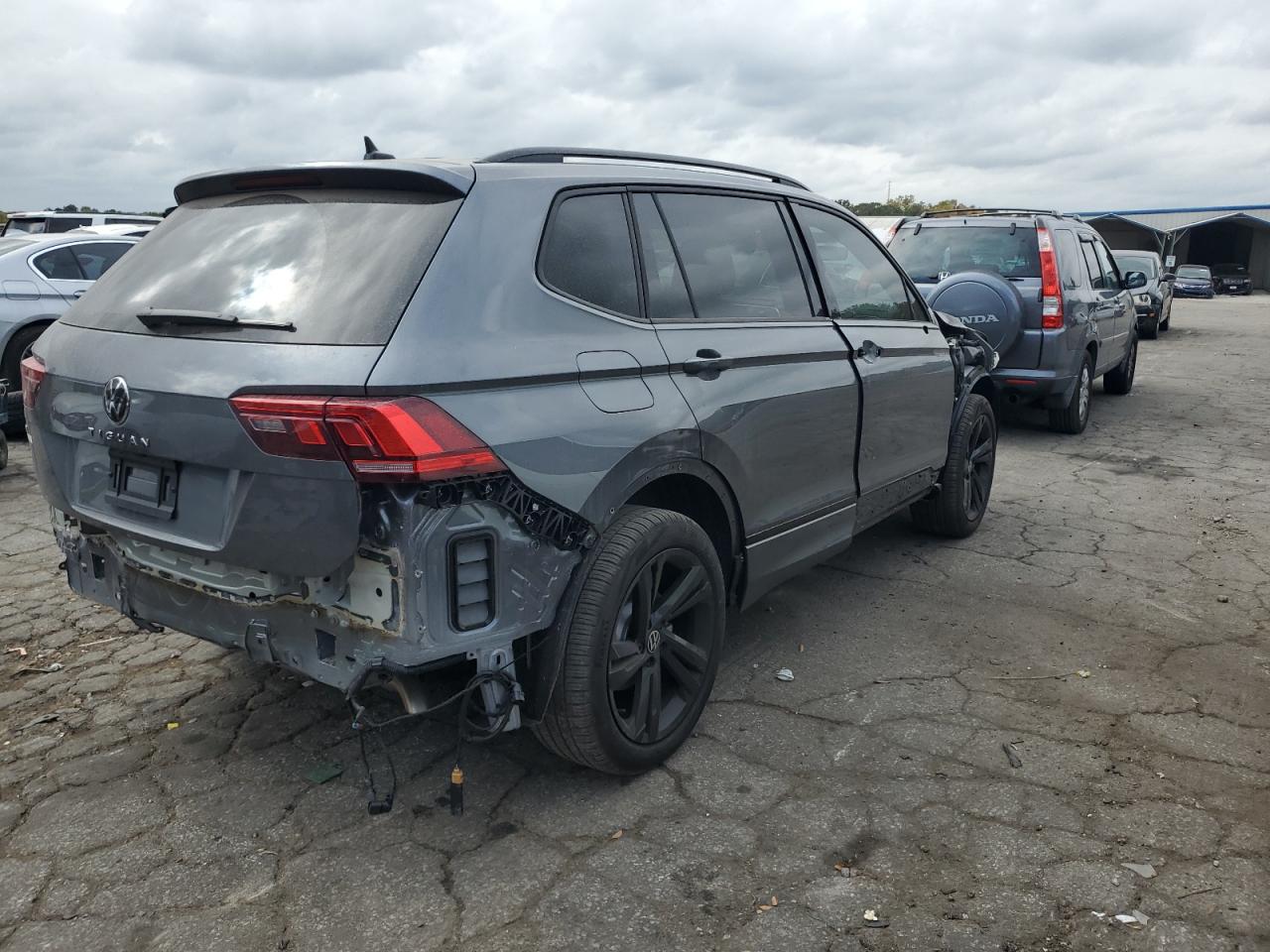 2024 VOLKSWAGEN TIGUAN SE R-LINE BLACK VIN:3VVCB7AX9RM068806