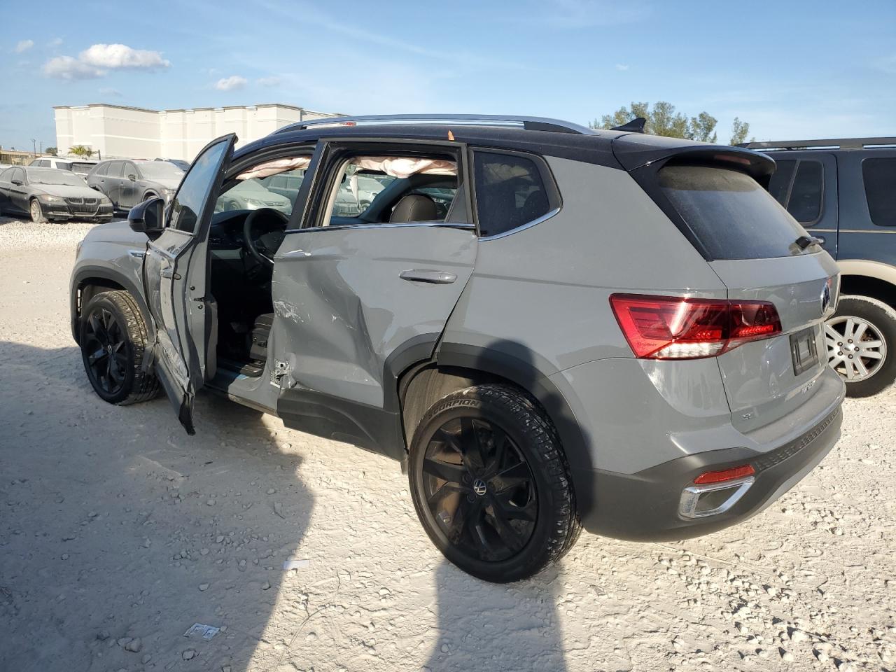 2024 VOLKSWAGEN TAOS SE VIN:3VVEX7B24RM059282