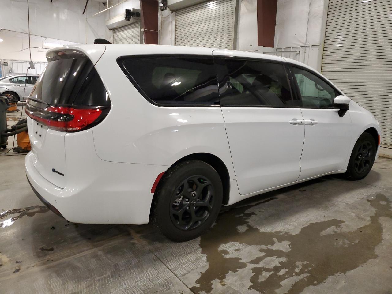 2023 CHRYSLER PACIFICA HYBRID TOURING L VIN:2C4RC1L74PR506427