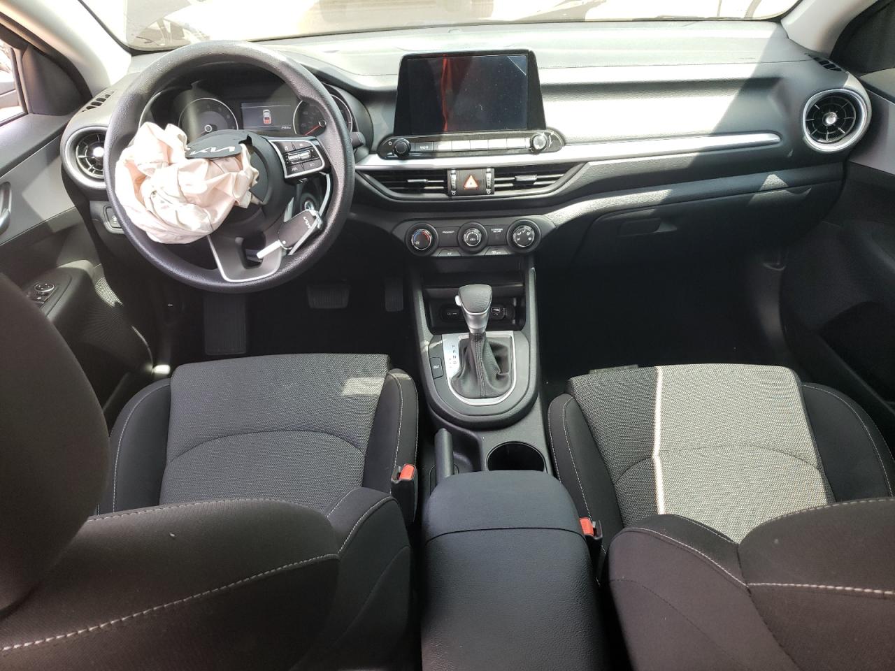 2024 KIA FORTE LX VIN:3KPF24AD6RE774092