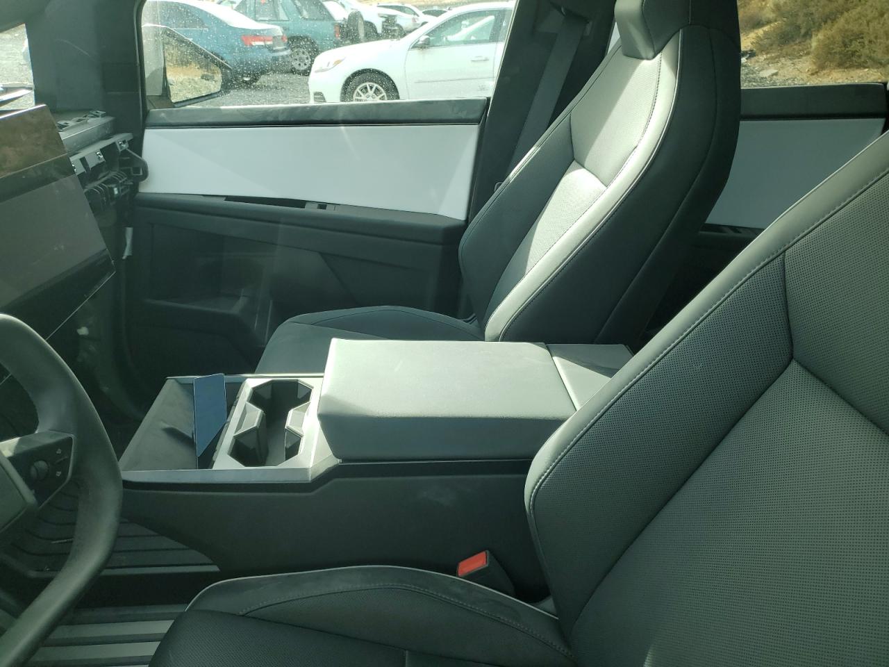 2024 TESLA CYBERTRUCK  VIN:7G2CEHED3RA009891