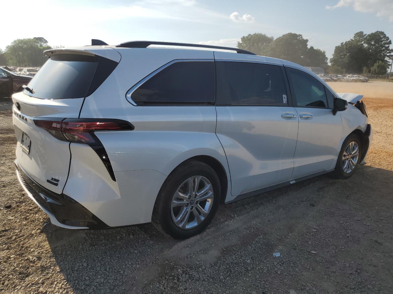 2023 TOYOTA SIENNA XSE VIN:5TDCSKFC7PS074611