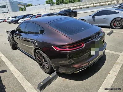 2020 Porsche Panamera VIN:
