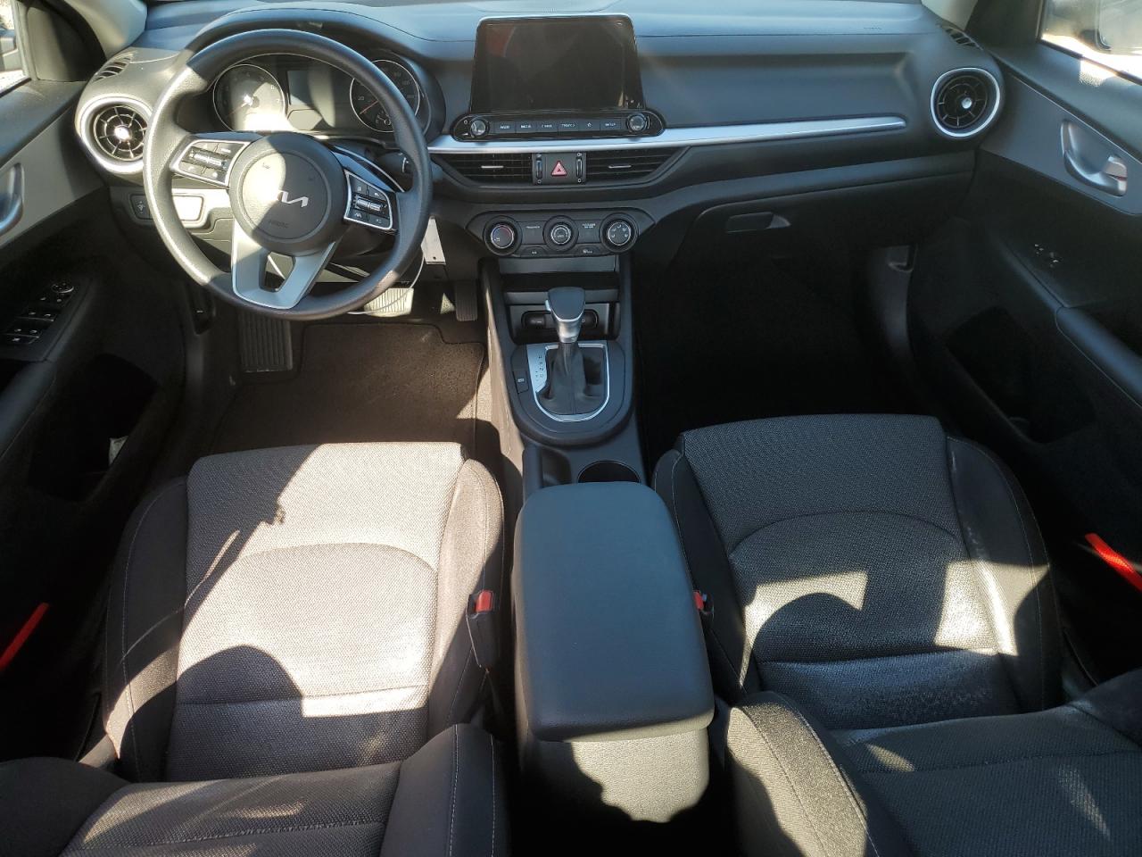 2024 KIA FORTE LX VIN:3KPF24AD1RE820329