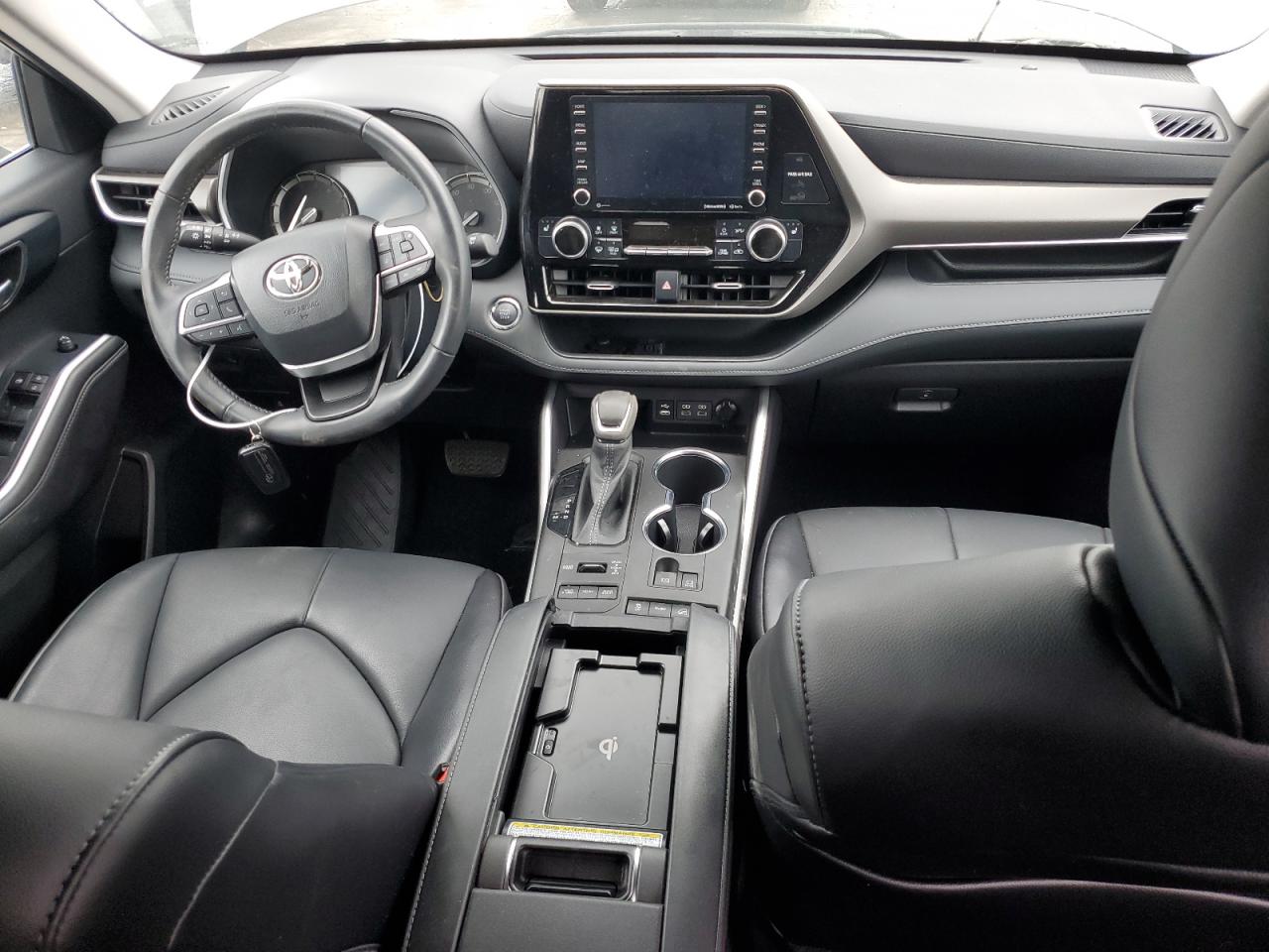 2022 TOYOTA HIGHLANDER XLE VIN:5TDGZRBH3NS582935