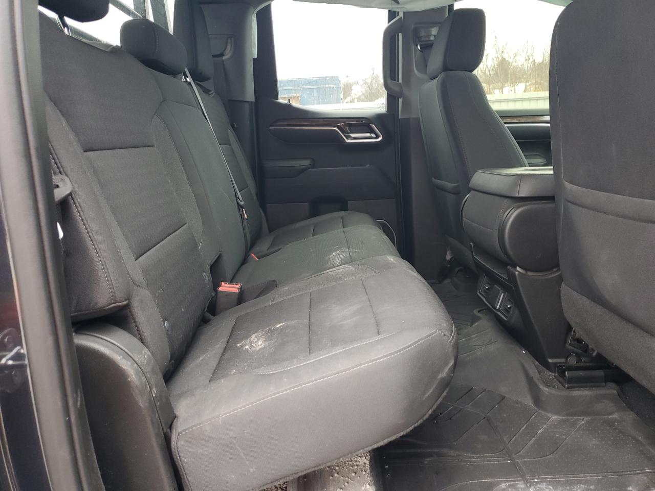 2022 CHEVROLET SILVERADO K1500 LT VIN:1GCVDDET3NZ584353