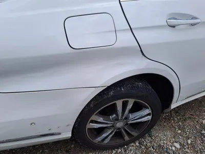 2015 Mercedes-Benz E 220 VIN: