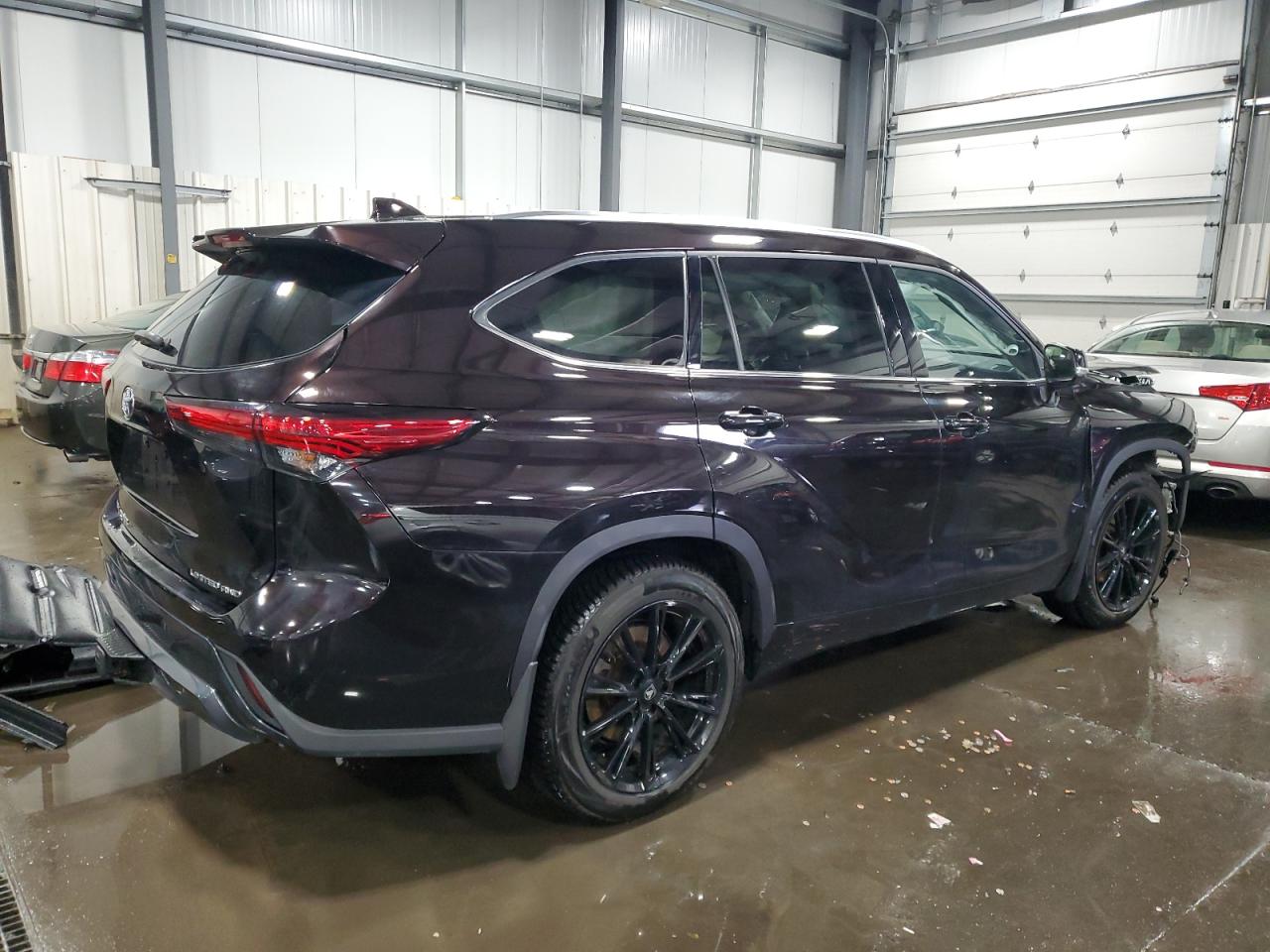 2022 TOYOTA HIGHLANDER LIMITED VIN:5TDDZRBH9NS162602