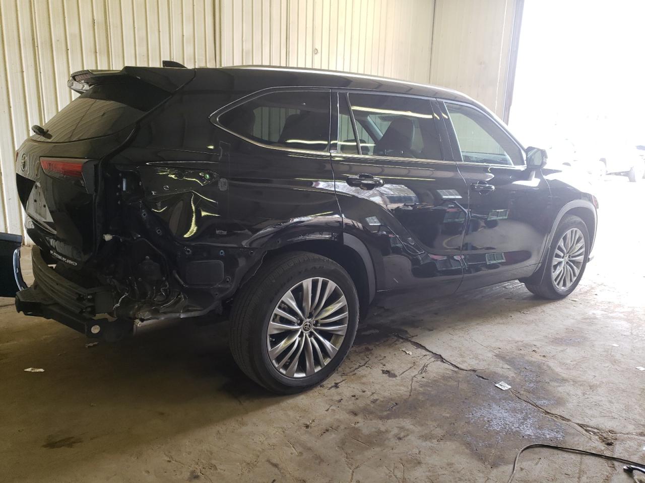 2022 TOYOTA HIGHLANDER PLATINUM VIN:5TDFZRBH5NS179941