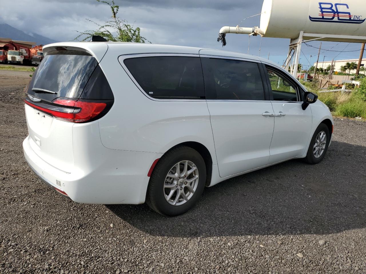 2024 CHRYSLER PACIFICA TOURING L VIN:2C4RC1BG2RR176484