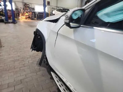 2019 Mercedes-Benz GLC 300 VIN: