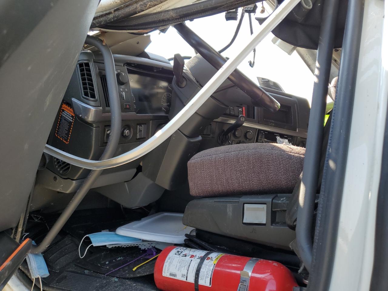 2024 VOLVO VNR  VIN:4V4WC9DHXRN627623