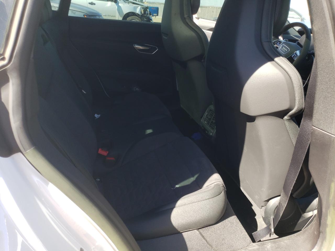 2022 AUDI E-TRON GT PREMIUM PLUS VIN:WAUFJBFW8N7010379