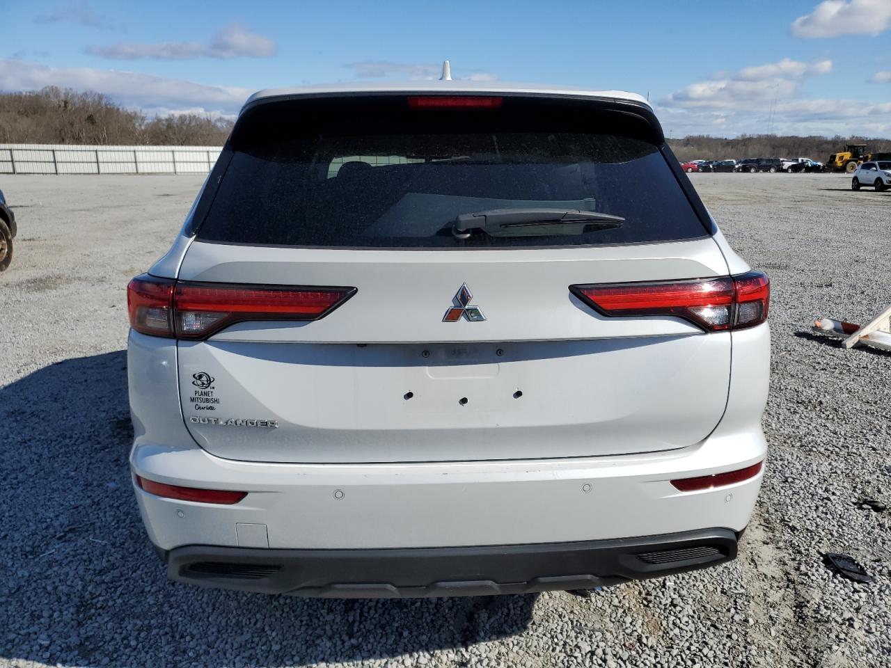 2023 MITSUBISHI OUTLANDER ES VIN:JA4J3TA8XPZ035372
