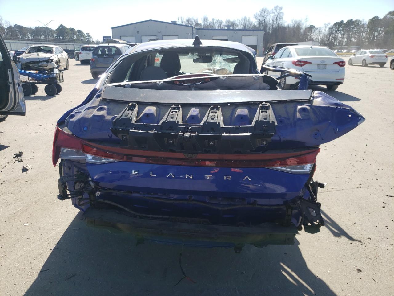 2022 HYUNDAI ELANTRA SEL VIN:KMHLM4AG3NU306402