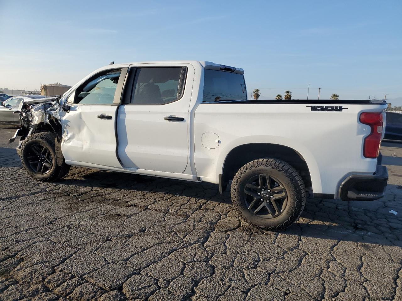 2024 CHEVROLET SILVERADO K1500 LT TRAIL BOSS VIN:3GCUDFE81RG340287