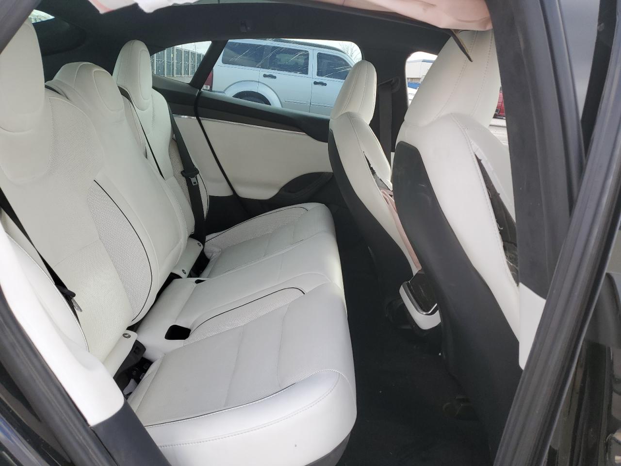 2024 TESLA MODEL S  VIN:5YJSA1E69RF533097