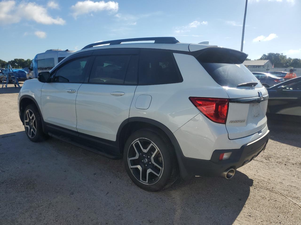 2023 HONDA PASSPORT ELITE VIN:5FNYF8H00PB000337