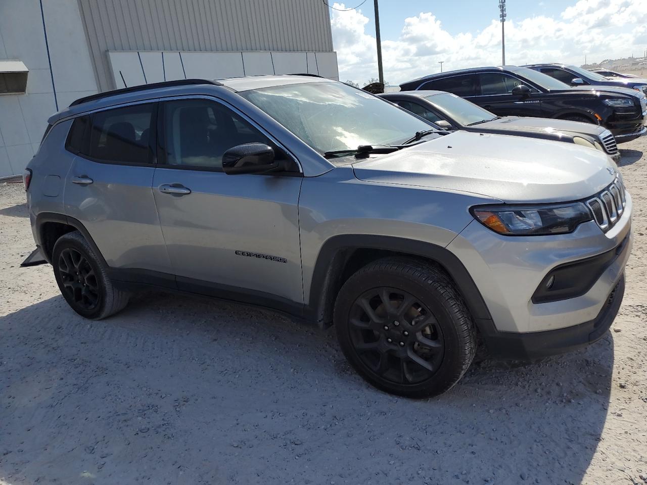 2022 JEEP COMPASS LATITUDE LUX VIN:3C4NJDFB8NT125972
