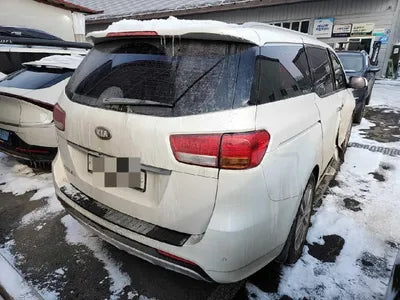 2015 Kia Carnival VIN: