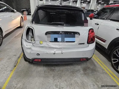 2022 MINI Cooper VIN: