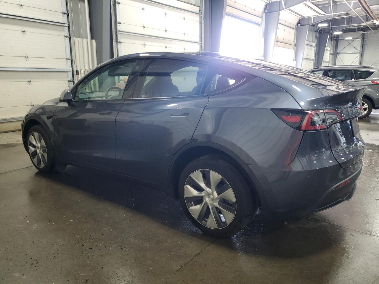 2023 TESLA MODEL Y  VIN:7SAYGDEE5PA067070